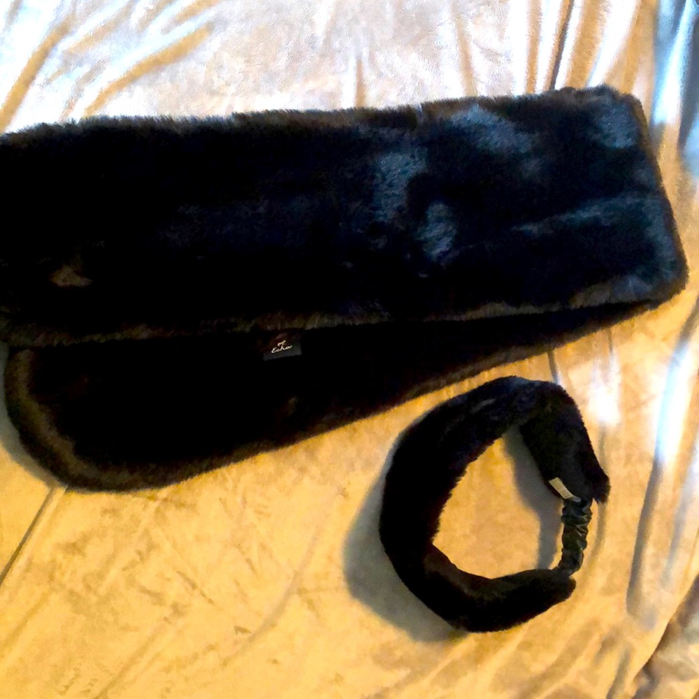 Echo Bloomingdale’s brand faux fur scarf with head wrap